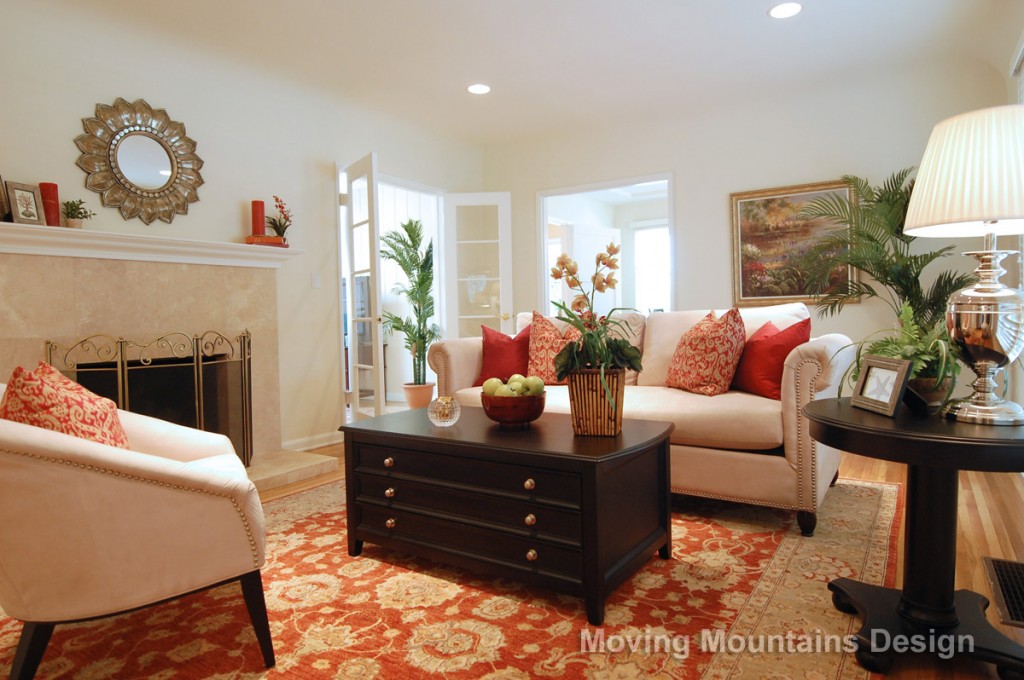 Home staging in Valley Village by Moving Mountains Design