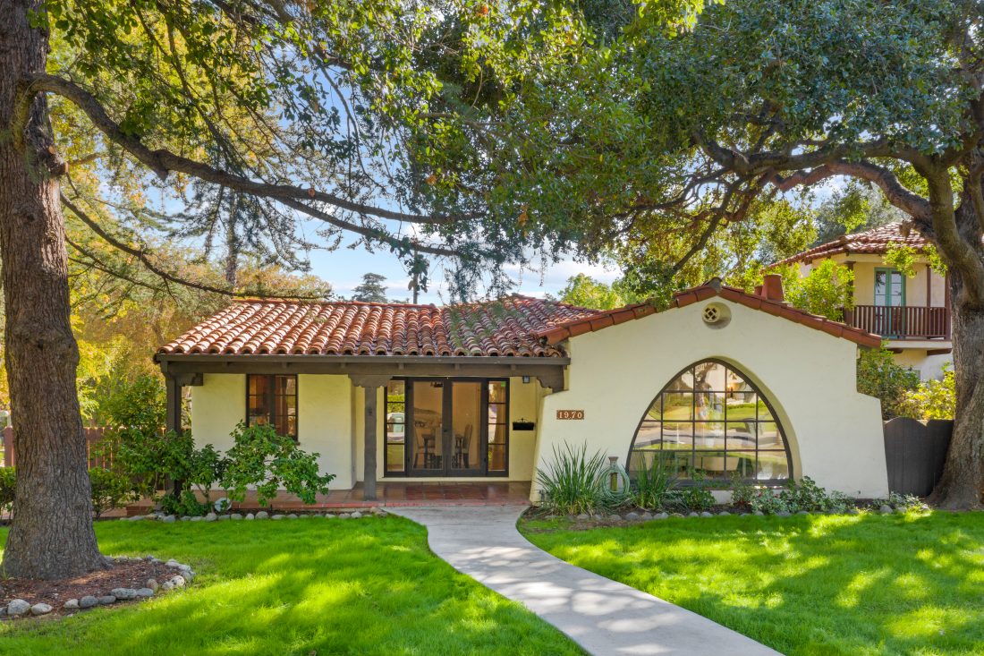 Spanish home in Pasadena staged by Moving Mountains Design